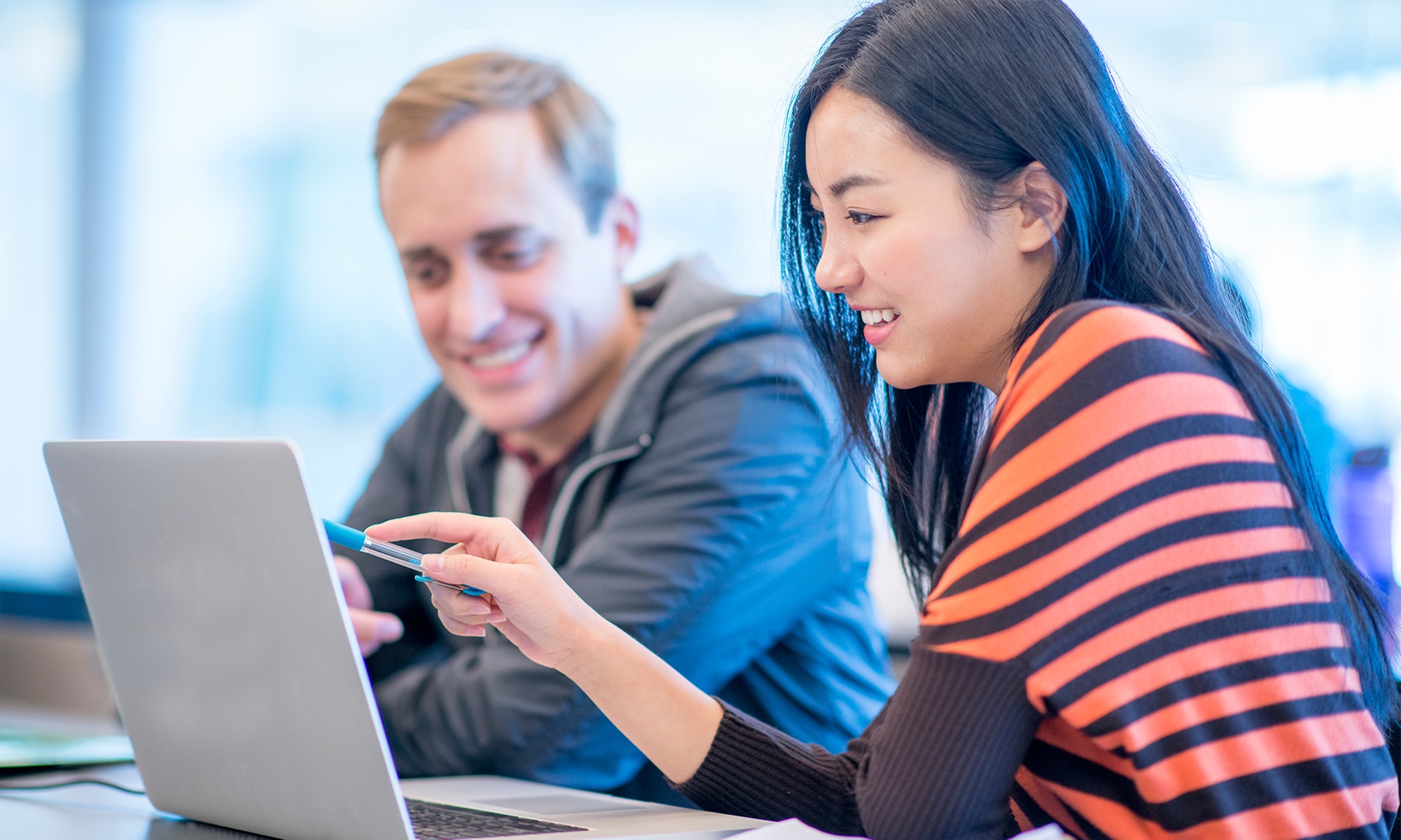 MacBook LCD Screen Repair