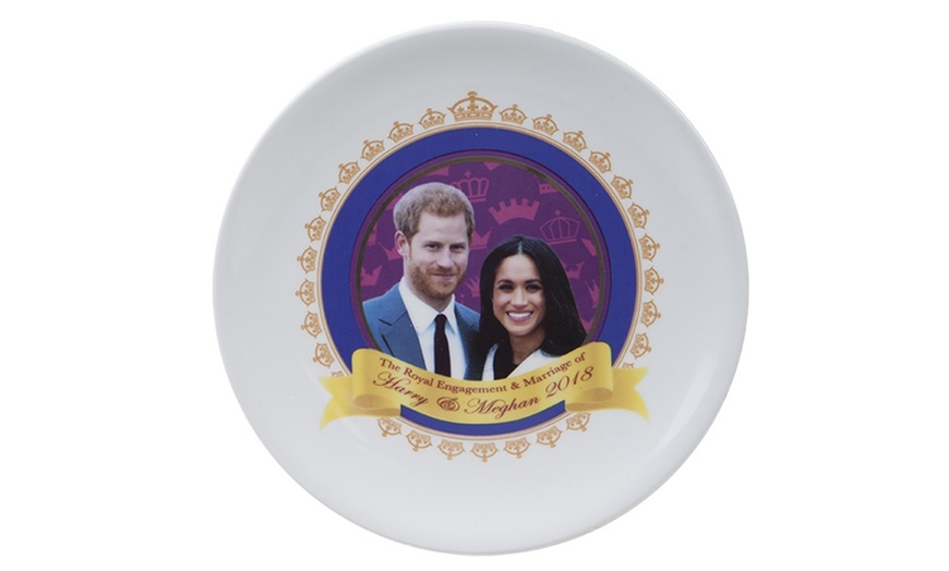 Image 7: Royal Wedding Mugs