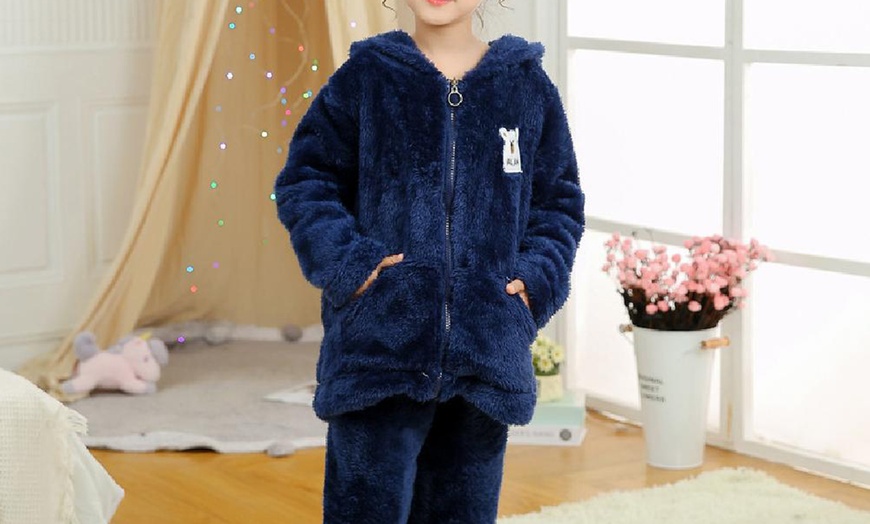 Image 9: Kids' Flannel Pajamas