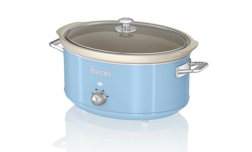 Image 54: Swan 1.5L, 3.5L or 6.5L Retro-Style Slow Cooker