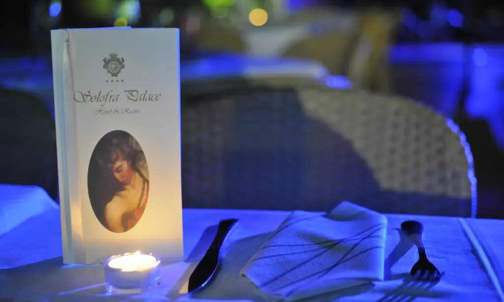 Kampanien: Doppelzimmer mit Halbpension und Spa