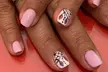 Cuida de tus uñas con una sesión de manicura y/o pedicura clásica con esmaltado semipermanente y ahorra un 43% - Second Medium