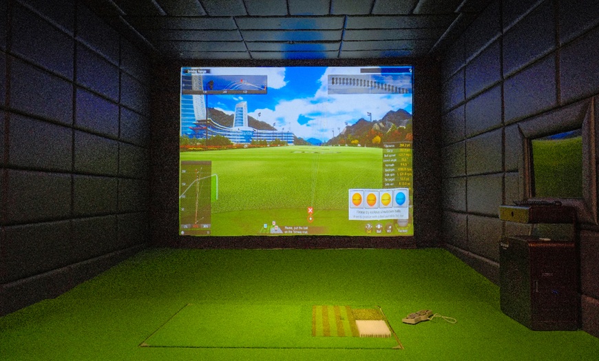 Image 10: Experience Open, Private, and VIP Bays for Indoor Golfing