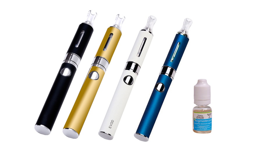 Image 1: E-Cigarette Starter Kit + Liquid