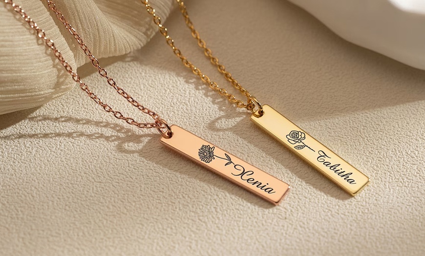 Image 12: Gepersonaliseerde ketting met geboortebloem-hanger via Justyling