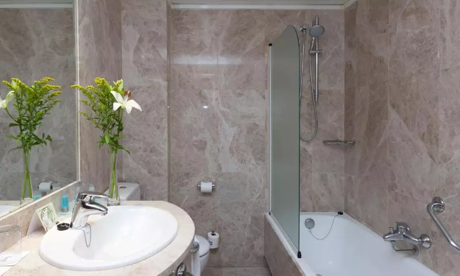 ✈ Madrid 4*: Volo diretto più 2 o 3 notti in hotel