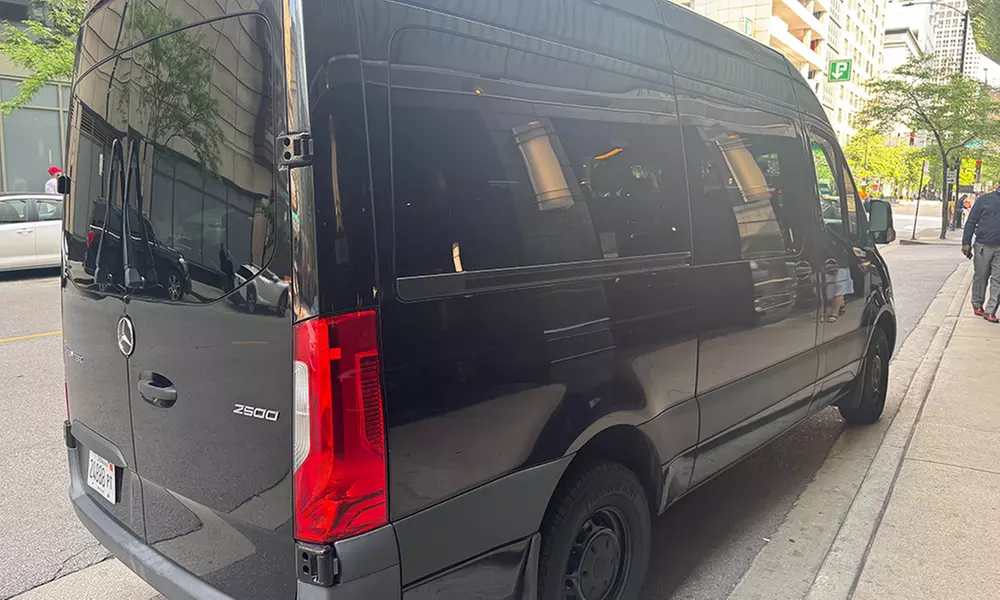 Private Luxury Sprinter Rides Across Chicagoland for Up to 14 People