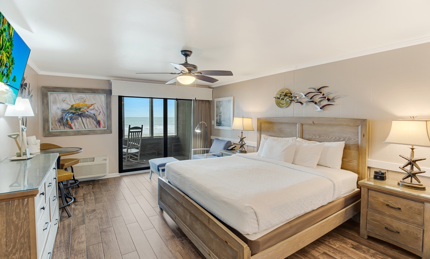 Image 24: Charming Beachside Retreat in Pawleys Island, SC