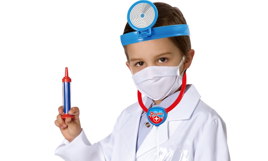 Image 5: Doctor and Nurse Play Sets