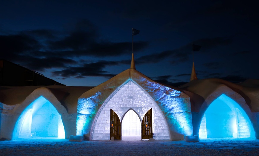 Image 11: Hôtel de Glace Getaway