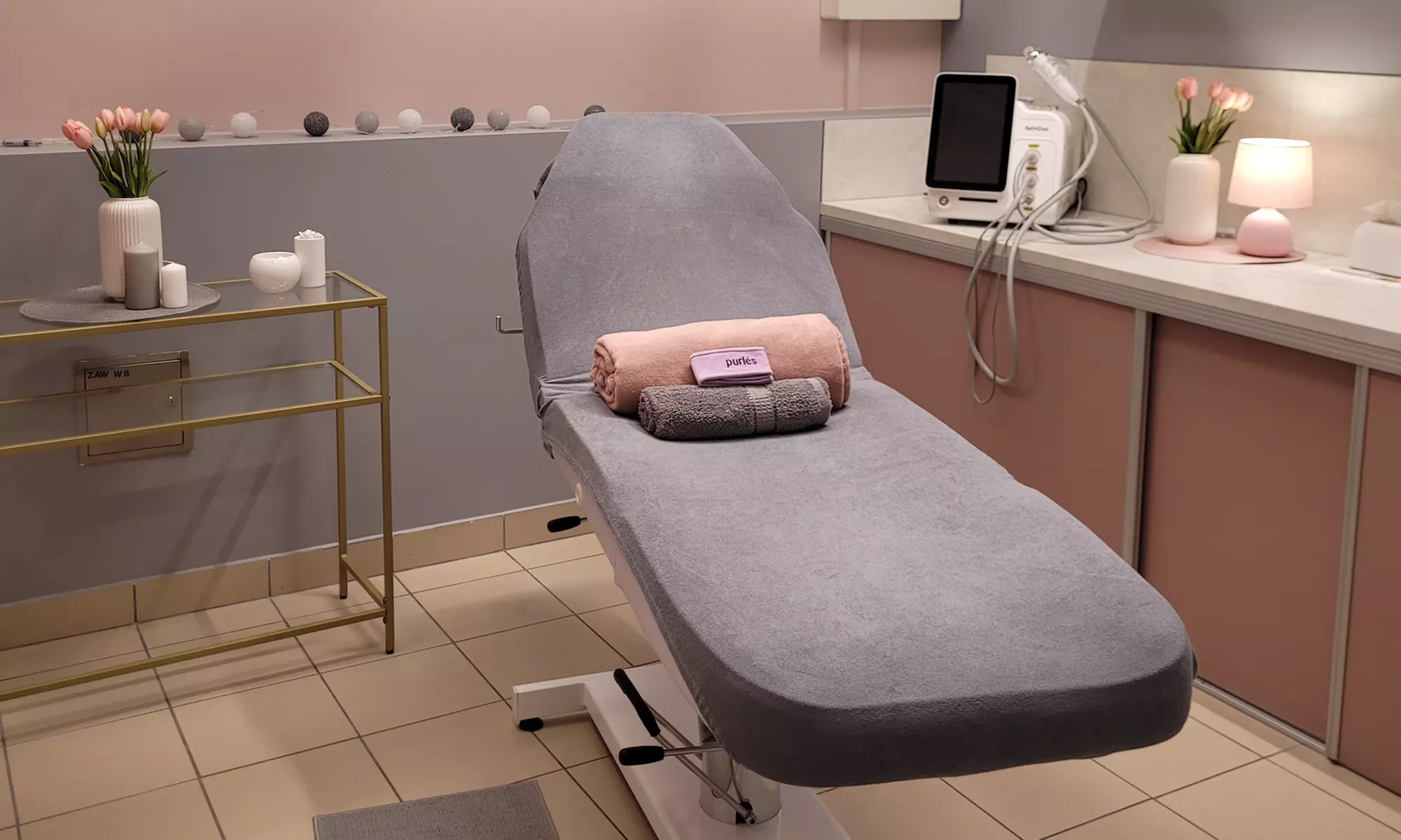 Delikatne oczyszczanie: peeling kawitacyjny z sonoforezą i więcej