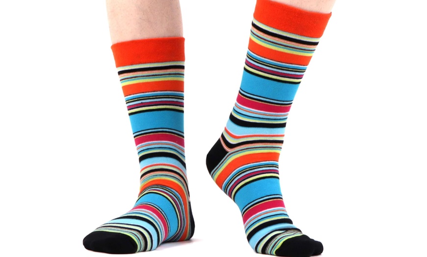 Image 4: 1, 4 ou 8 paires de chaussettes pour homme à motifs géométriques