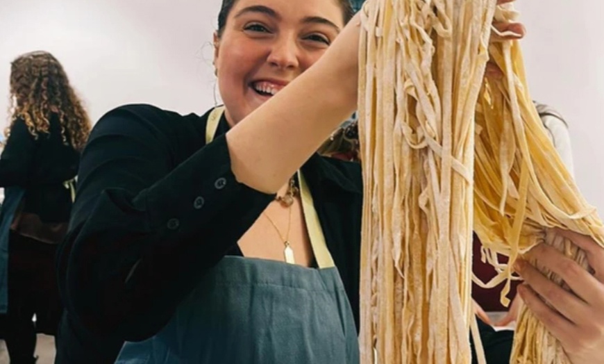 Image 10: ¡Aprende a cocinar! La buena paella o la cocina italiana a tu alcance