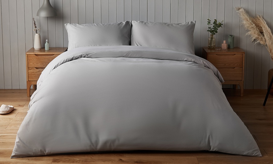 Image 11: Silentnight Supersoft Duvet Set