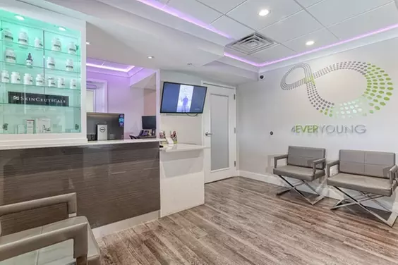 B12 Injectable at 4Ever Young Fort Lauderdale