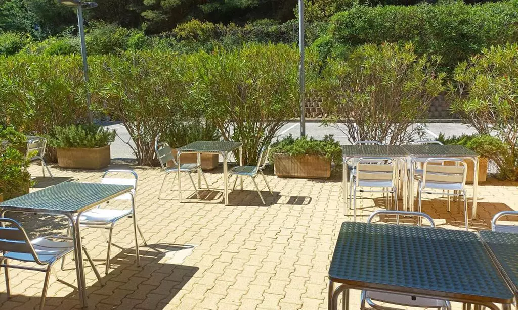 Proche Montpellier : chambre double avec petit-déjeuner en option