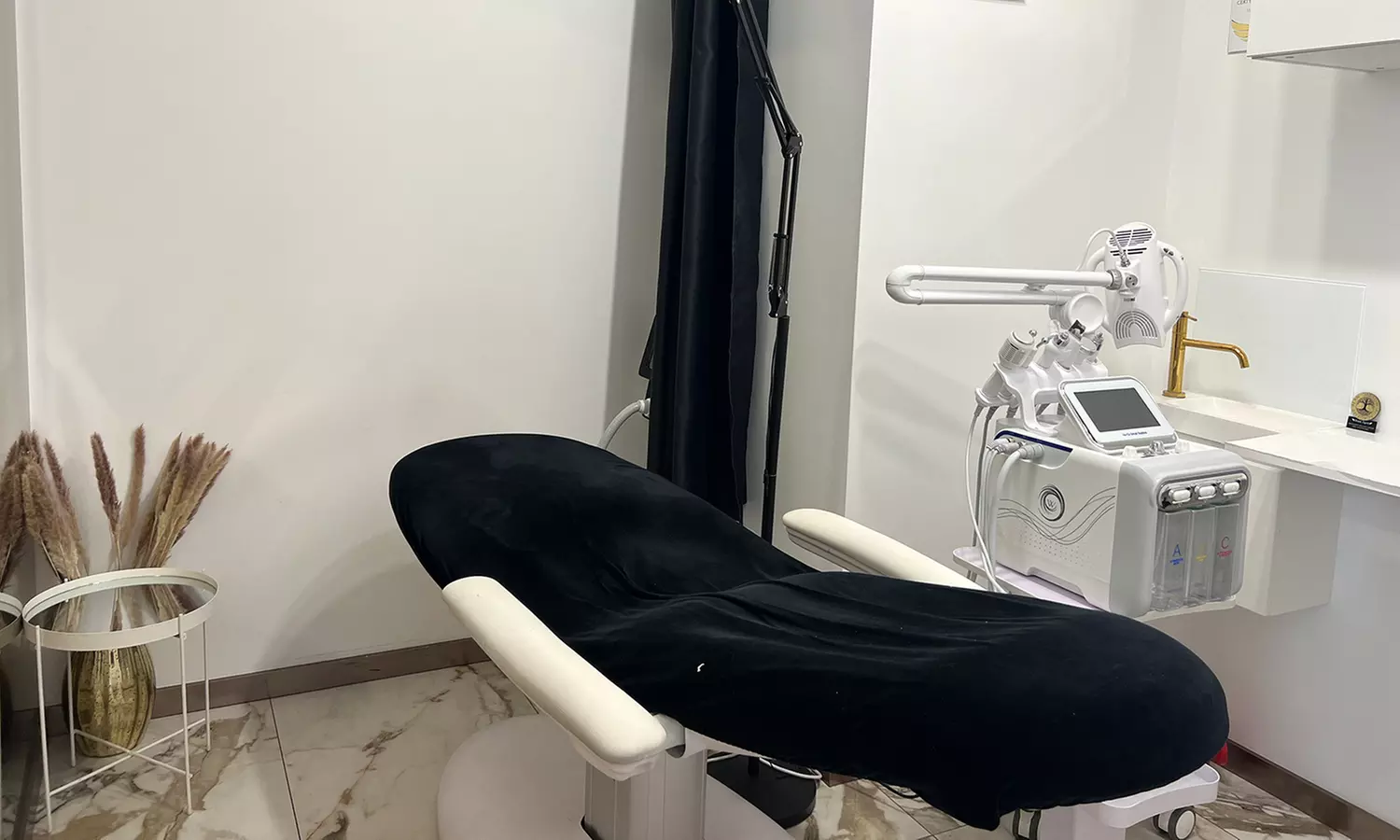 Wybielanie zębów lampą Beyond Polus Advanced Ultra