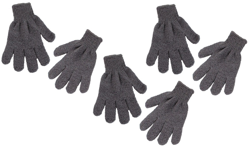 Image 6: Glamza Bamboo Charcoal Exfoliating Gloves