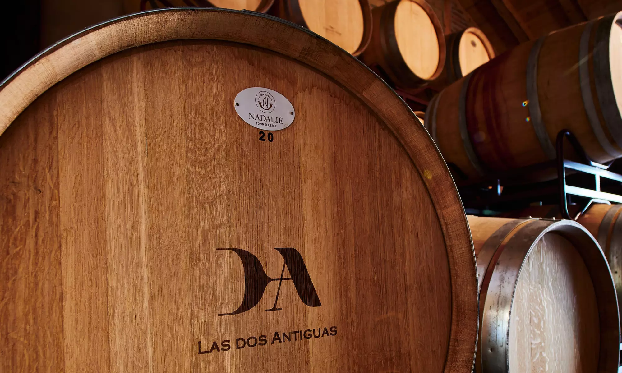 Explora el arte del vino artesanal en una bodega histórica con Bodega Las Dos Antiguas Hasta un 45% de descuento - Primary Image