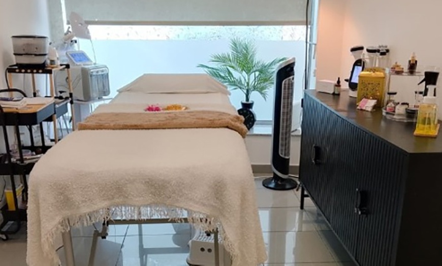 Image 8: Hidrolimpieza facial con radiofrecuencia y electroestimulación 