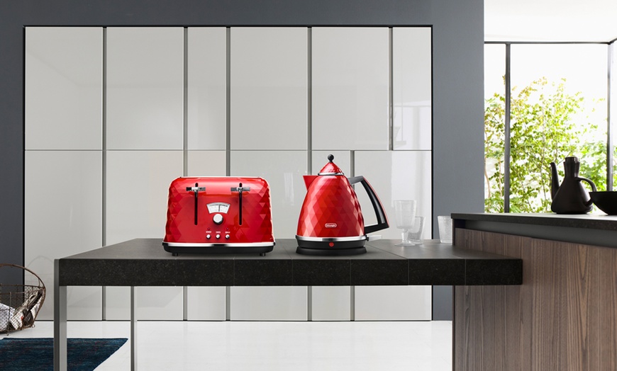 Image 2: DeLonghi Toaster or Kettle