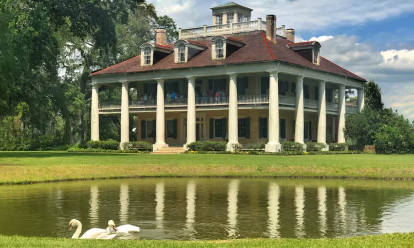 Five-Hour Houmas House Plantation Tour for One Child or Adult with Gray Line Tours (Up to 9% Off) - Primary Image