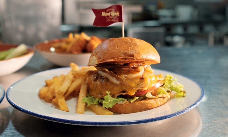 Image 12: 3 menús a elegir para 2 o 4 personas en Hard Rock Cafe Mallorca