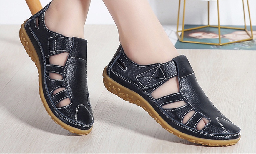 Image 11: Women's Retro-Style Sandals