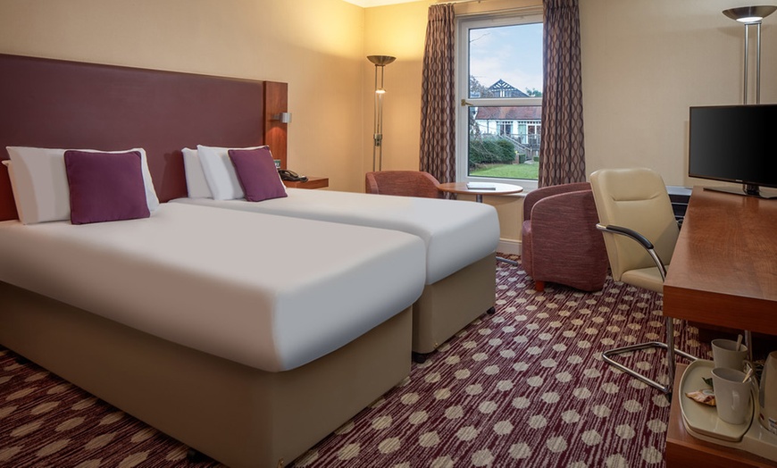 Image 4: QHotels Warwickshire: Classic Double/Twin Room with Breakfast