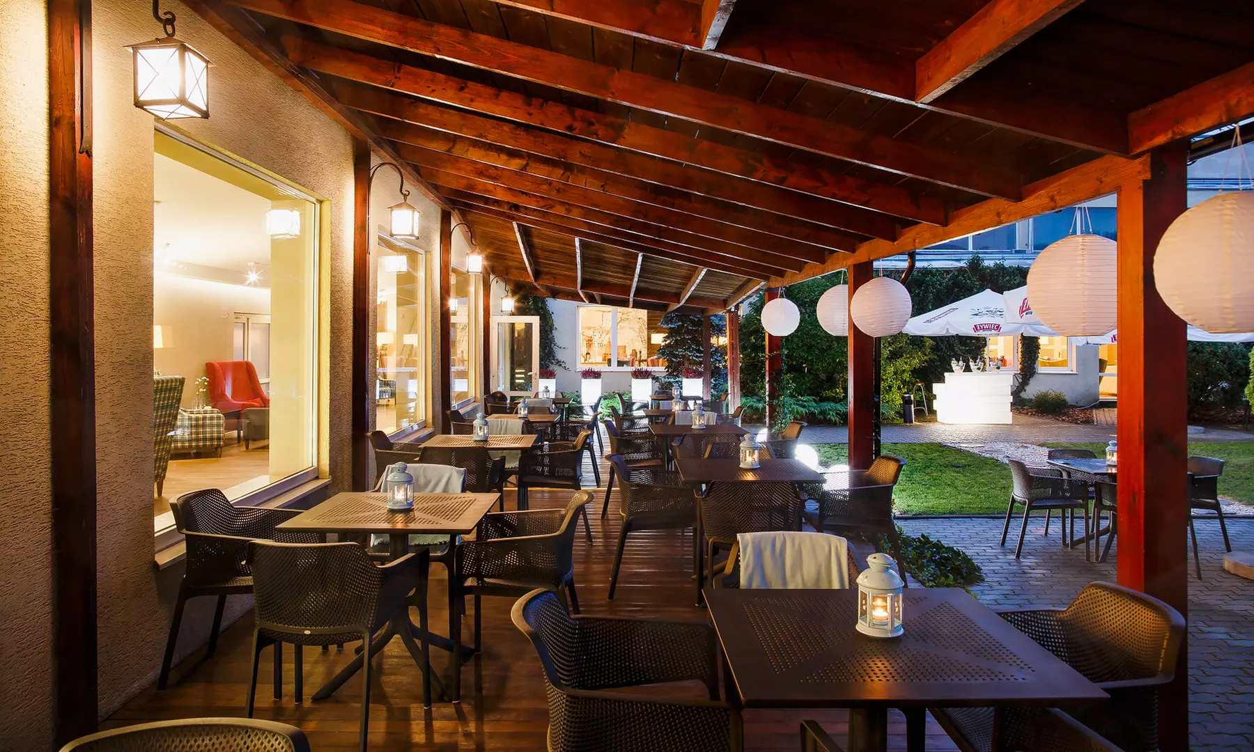 Raszyn k. Warszawy: pokój 2-os. z wyżywieniem, basenem i więcej