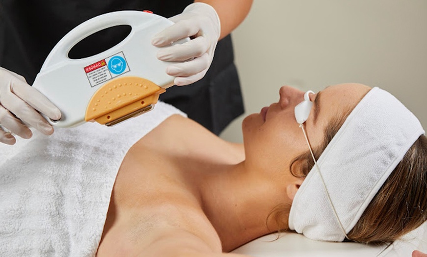 Image 1: Experience Advanced IPL Laser Hair Removal and Smooth Skin with Ease