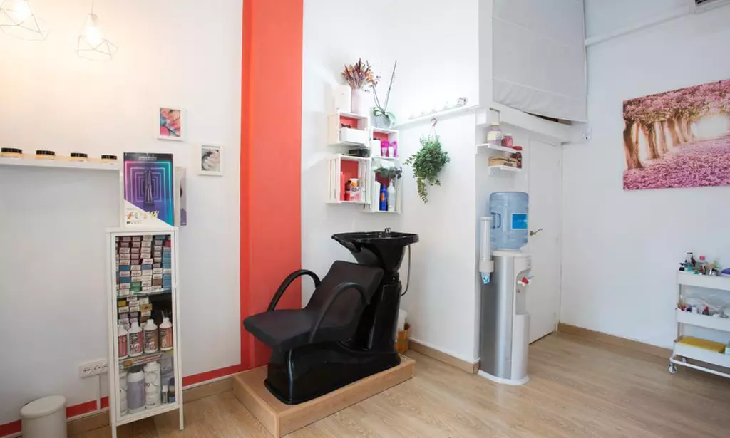 Henna de cejas con visagismo y depilación en Pirela Estetic