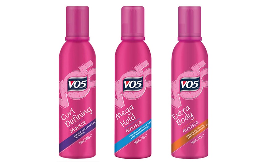 Image 1: Three VO5 Hair Mousses 200ml