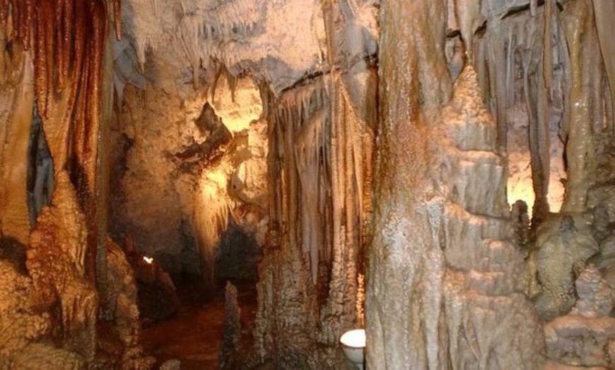 Image 3: Entradas a las Cuevas de Genova para toda la familia