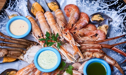 De L-V: menú de mariscada para 2 personas con 1 entrante, 1 mariscada, 2 postres y 1 botella de vino - Restaurante La Subasta