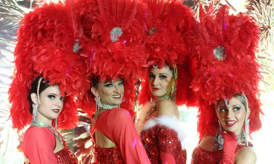DÓner au choix ou mignardises et Champagne avec un spectacle pour 2 personnes ‡ Cabaret La Cour Royale - Primary Image