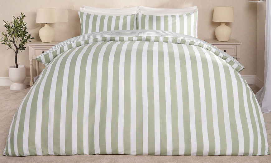 Image 1: Stripe Design Reversible Duvet Set