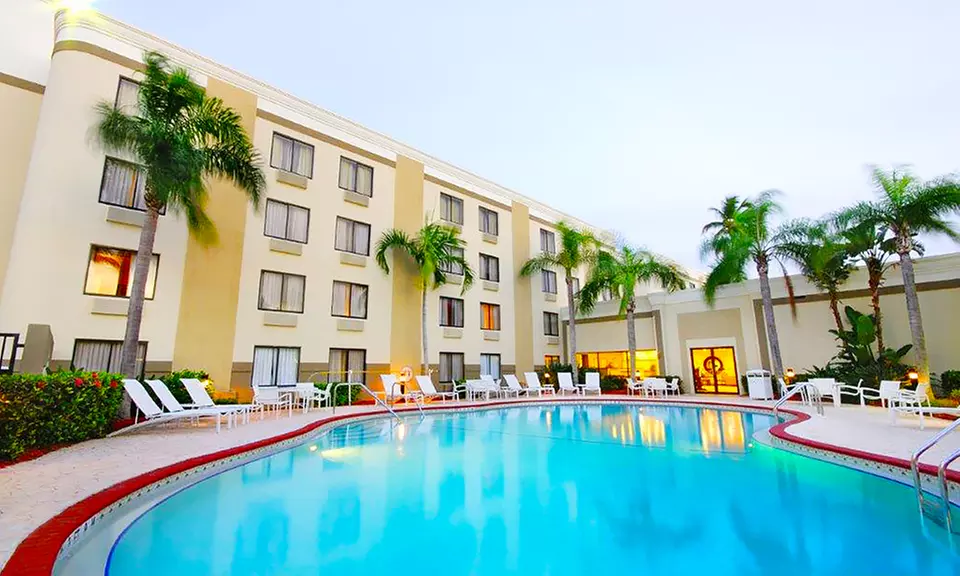 Stay at Holiday Inn Fort Myers - Downtown Area, Florida - Primary Image