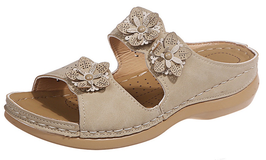 Image 8: Retro Flower Casual Sandals