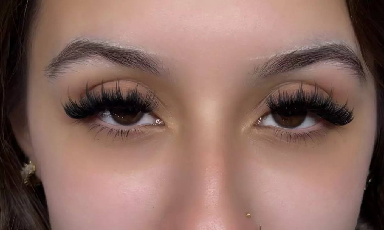 Hybrid, Volume or Mega Volume Full Lash Extension Sets