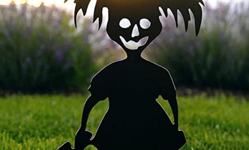 Image 3: Halloween Little Sinister Garden Pile Silhouette