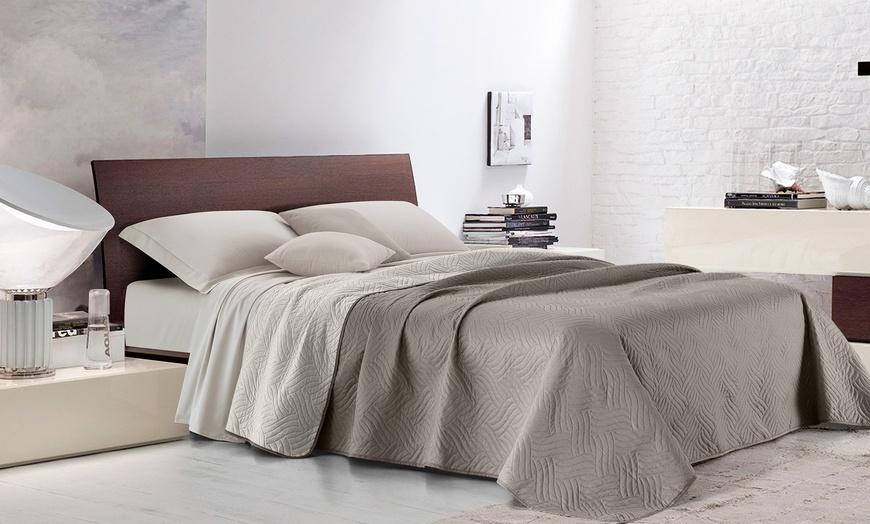 Image 11: Trapuntino primaverile bicolore anallergico e traspirante