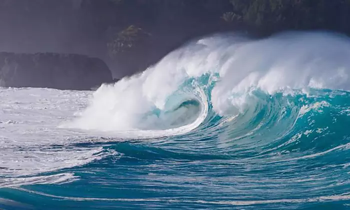Explore Oahu with Sunrise & Waterfall Tours for Two and Families