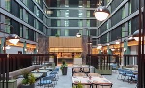 London Heathrow: 4* Hotel Stay with Breakfast