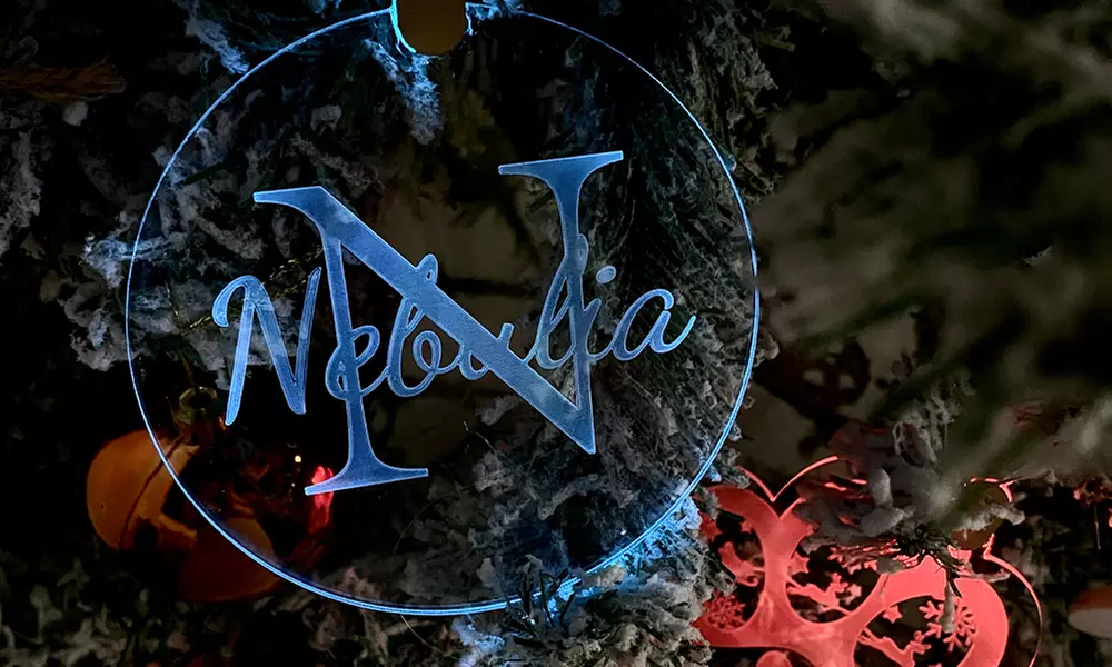 LED-Namenslichtkette mit 3 Ornamenten nach Wahl von Justyling