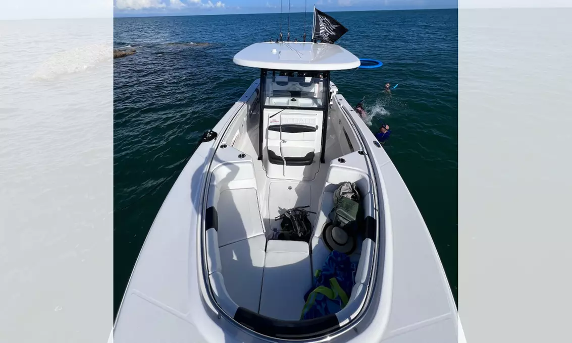 2-hour sunset cruise or a thrilling 4-hour island-hopping charter