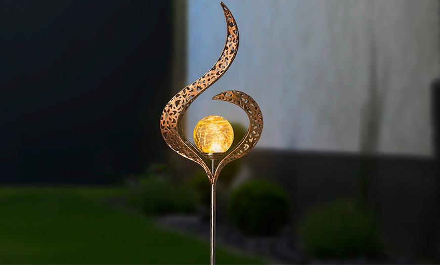 Image 6: Lampe solaire GloBrite Moon Crackle Bulb