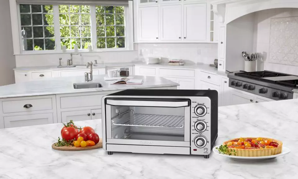 Cuisinart TOB-40N Custom Classic Toaster Oven Broiler (Manufacturer Refurbished) - Primary Image