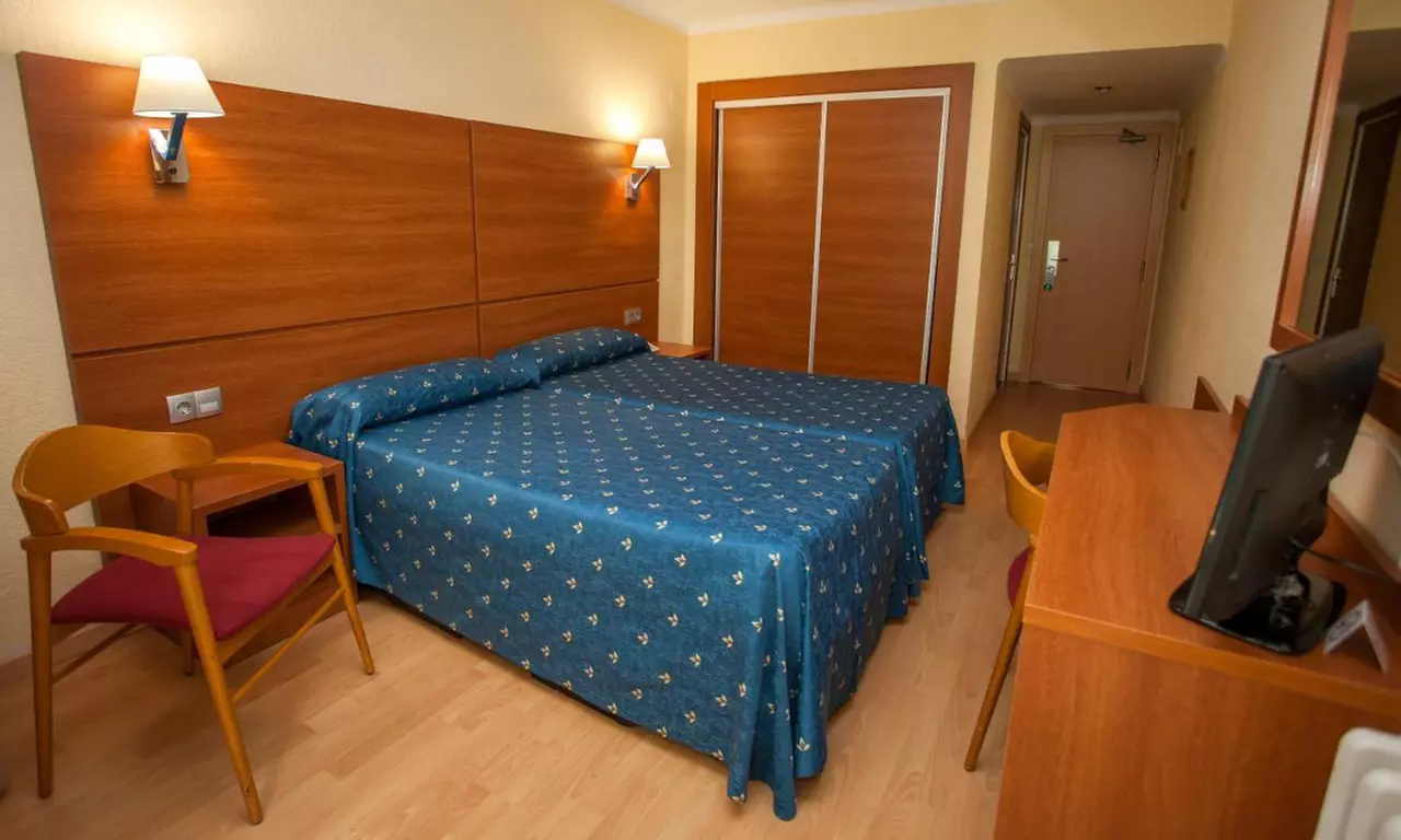 Lloret de Mar : chambre standard en demi-pension ou pension complète