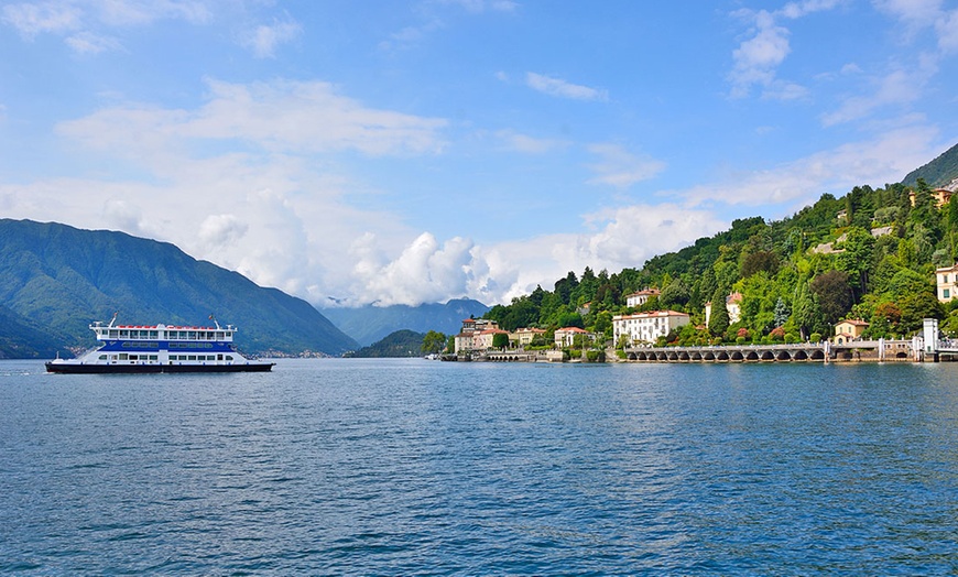 Image 1: Lago di Como: 1 o 2 notti in camera con vista lago, mezza pensione  